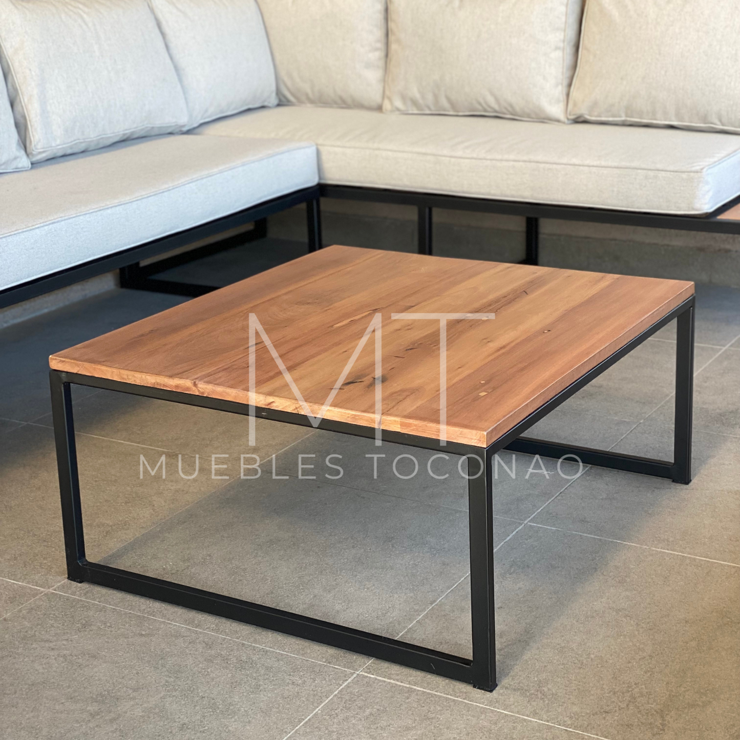 Mesa de Centro/Lateral cubierta madera.