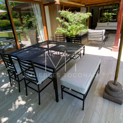 Mesa comedor - cubierta latón perforado