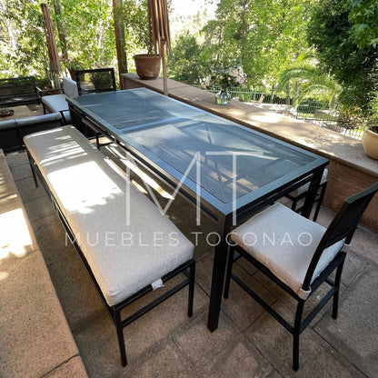 Mesa comedor - cubierta latón perforado