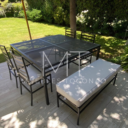 Mesa comedor - cubierta latón perforado
